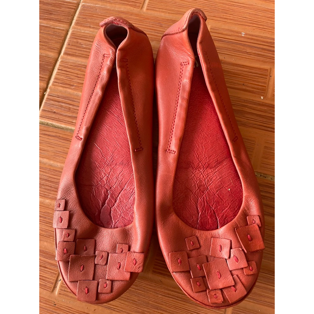 รองเท้า Camper มือสองของแท้