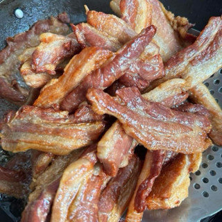 แหนมหมูสามชั้นแบรนด์ยายกะลอ 1 กก. แถมกล่องเก็บอาหารอย่างดี