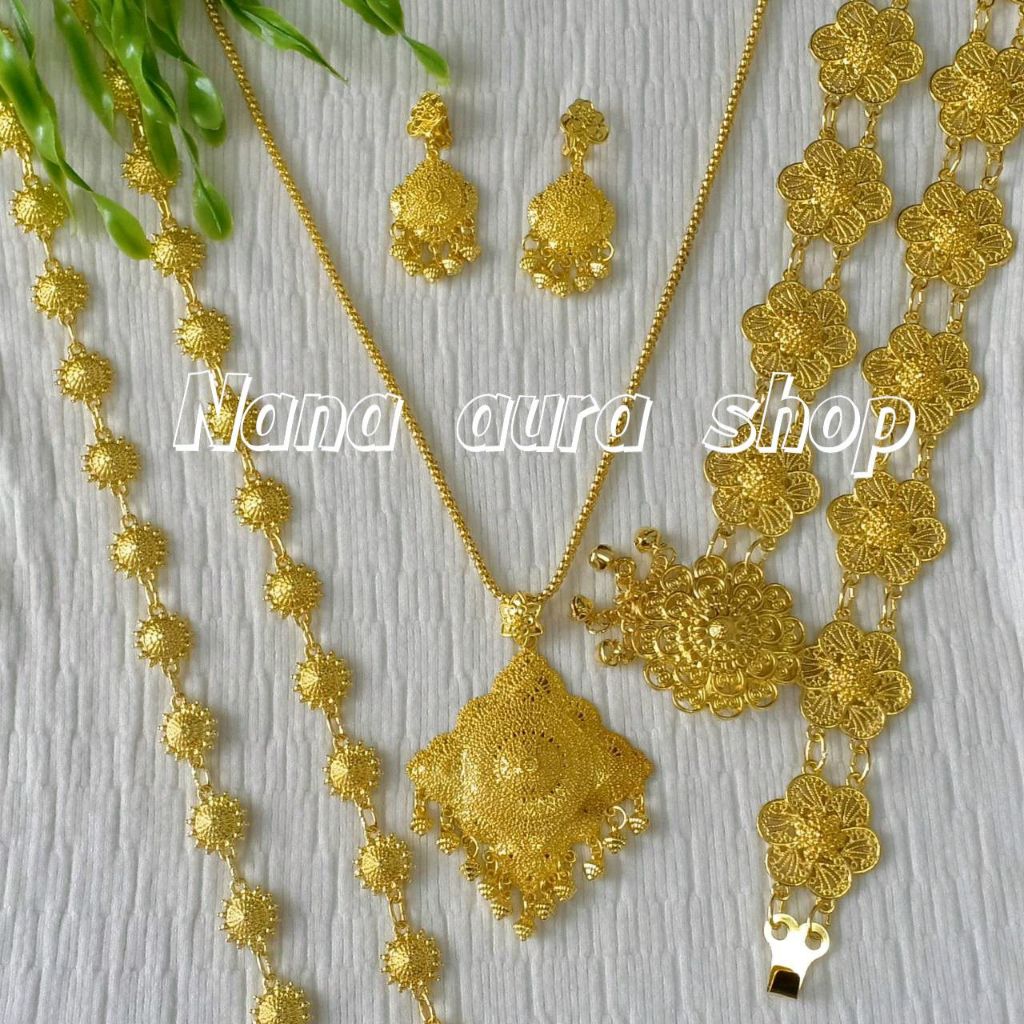 เครื่องประดับชุดไทยเป็นชุดสีทอง ต่างหูแบบหนีบ เครื่องประดับชุดไทย ชุดเซ็ท เข็มขัด กำไลข้อมือ รหัสNA645