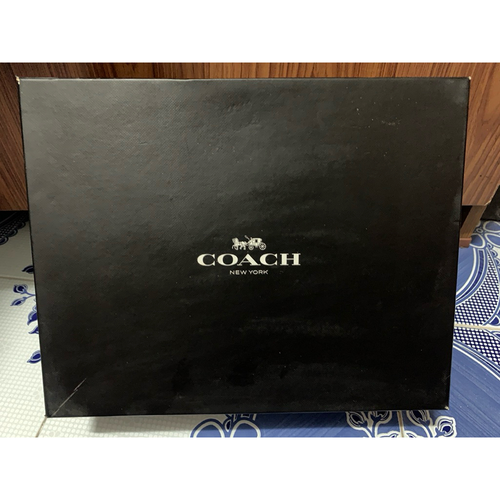กล่องรองเท้า coach แท้💯