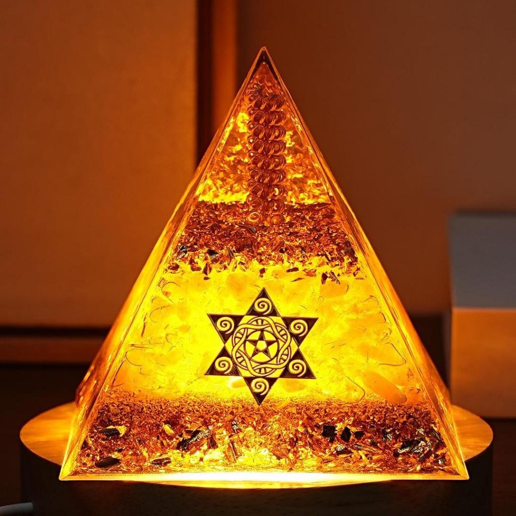 เงินโชคลาภพีระมิดลูกตุ้มการดูดซึมยักษ์คริสตัลสีทองเกลือหยาบสํานักงานลูกตุ้มเงินของขวัญในครัวเรือน