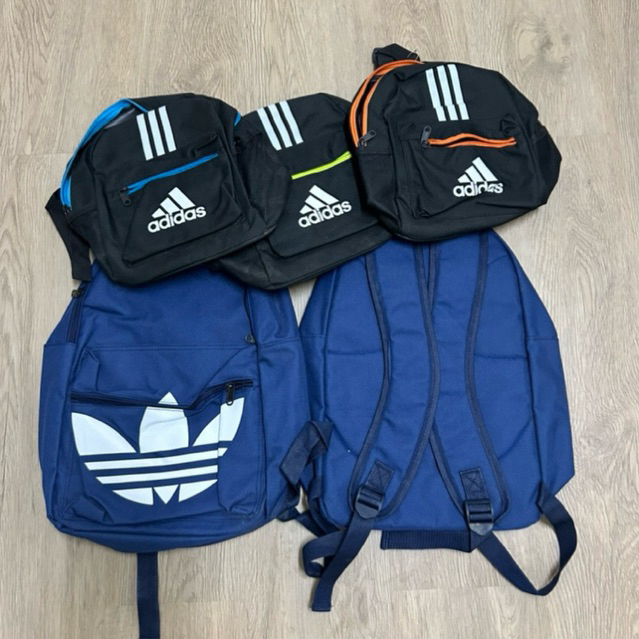 Sale!ตำหนิ กระเป๋าAdidas กระเป๋าเป้เปื้อนน้ำท่วม ซักซ่อมใช้งานได้ปกติ
