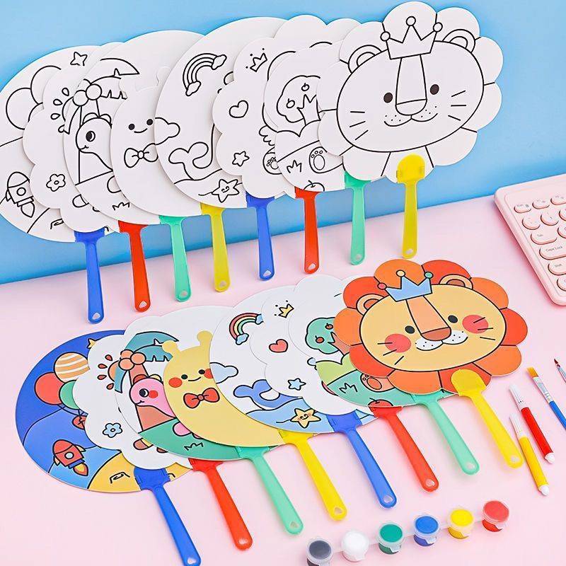 พัดระบายสี ระบายสีเด็ก พัด DIY ระบายสีพัด DIY เด็ก ของเล่นเสริมพัฒนาการ ของเล่นงานประดิษฐ์ ของเล่นศิลปะ