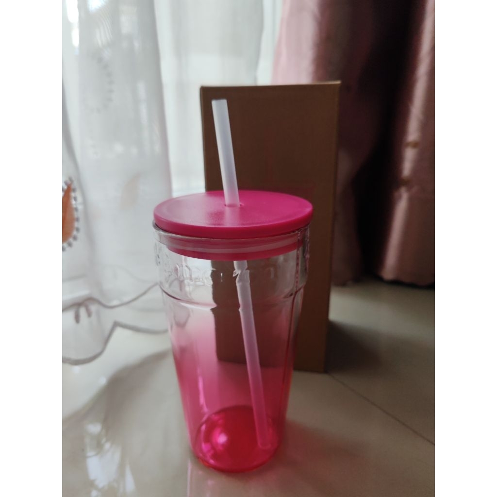 แก้ว​ใสของ​ cafe​ amazon