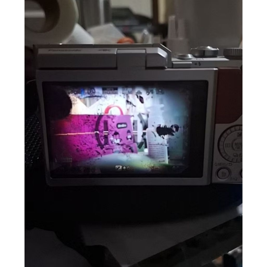 ซ่อมกล้อง panasonic GF9 จอเสื่อม