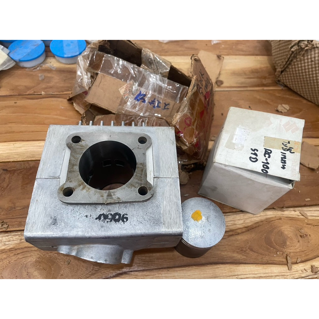 เสื้อสูบRC100 พร้อมลูกสูบ แท้ ญี่ปุ่น ไซส์STD