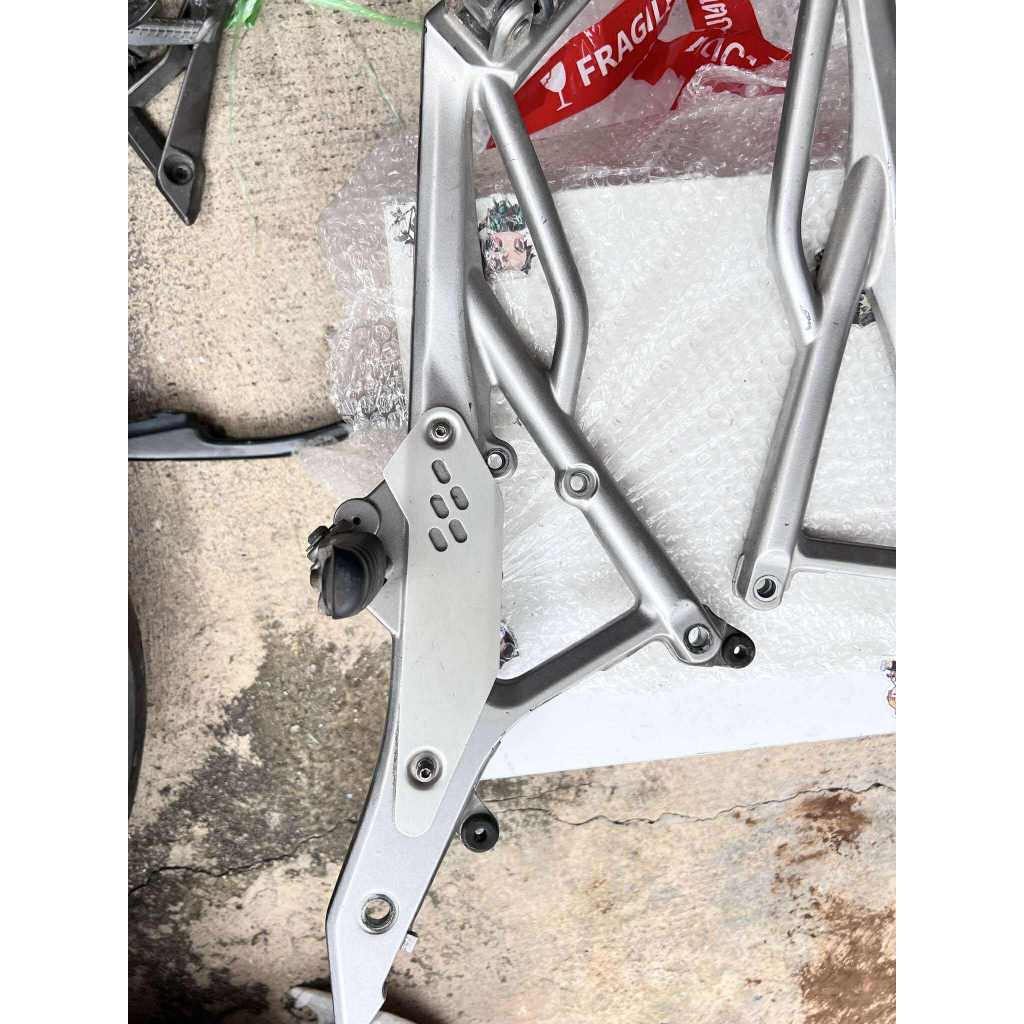 พักเท้าหน้า ซ้าย ขวา kawasaki er6n ninja650 2008-2011 ขายยกคู่