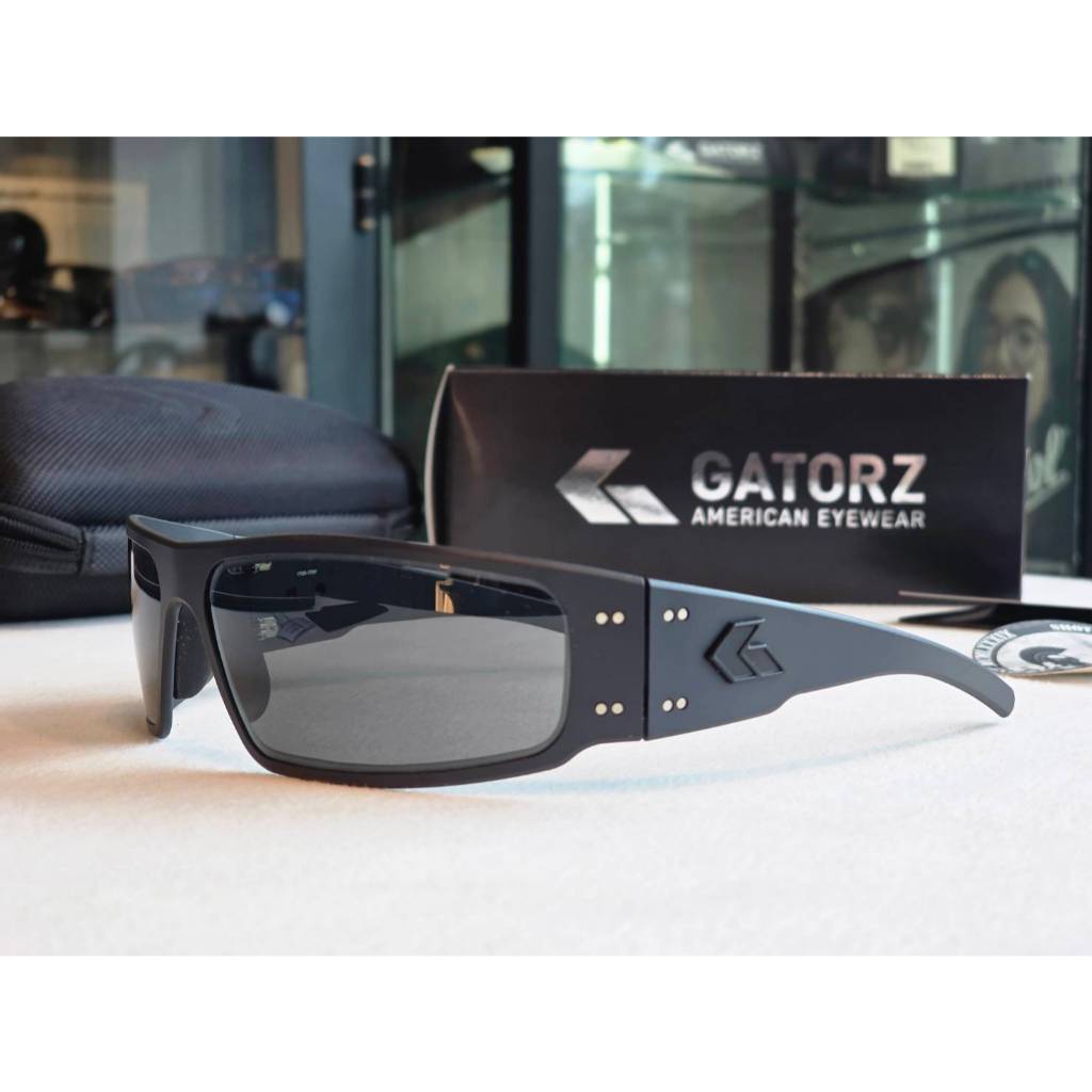 GATORZ  GZ-01-001 Magnum MAGNUM, BLACK ANODIZED W/ BLACK LOGO, SMOKE