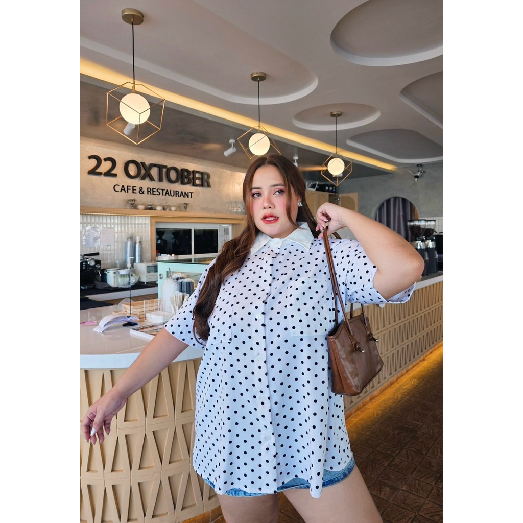 Small Polkadot Shirt เสื้อเชิ้ตแขนสั้น ลายจุดเล็ก