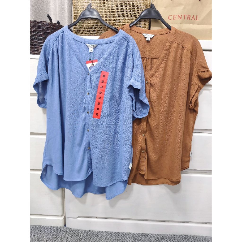 Orvis เสื้อแขนสั้น กระดุมหน้า คอวี สีฟ้า,สีน้ำตาล,ดำ