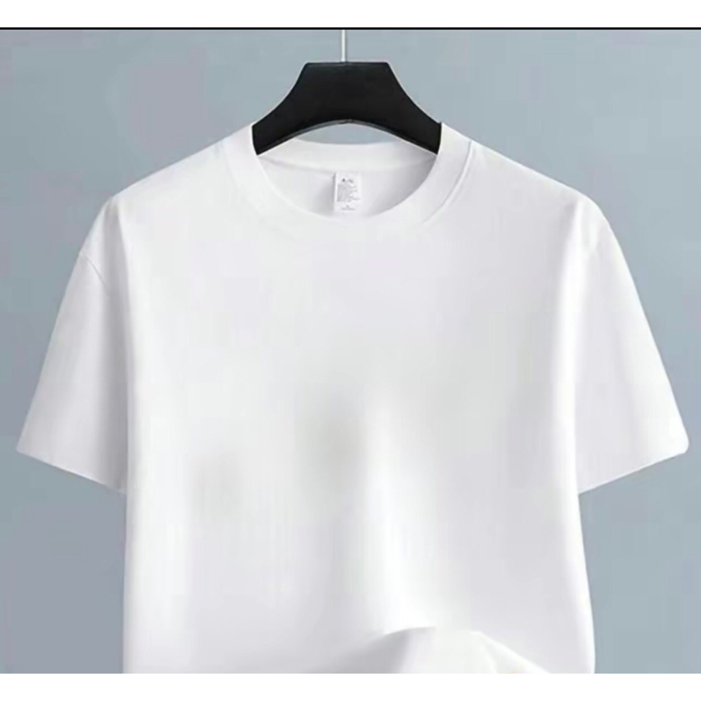 เสื้อยืดสีขาวใส่สบาย