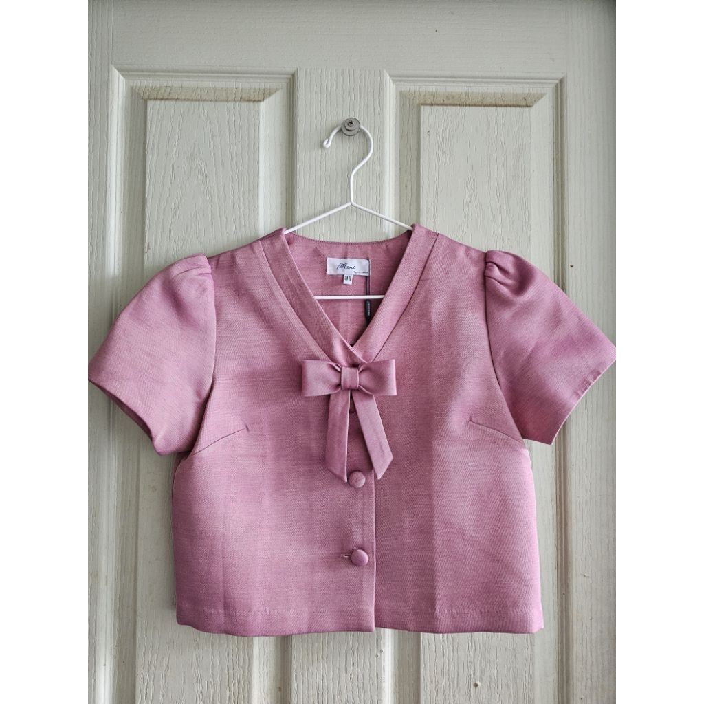 เสื้อครอปคอวีโบว์หน้าแบรนด์Omeshop