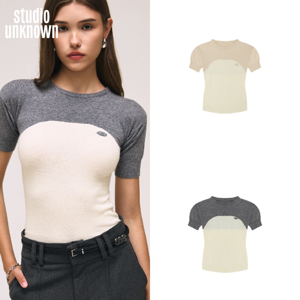 STUDIO UNKNOWN - Gia Two Tone Knit  เสื้อนิตทูโทน ดีเทลโลโก้ป้ายยาง