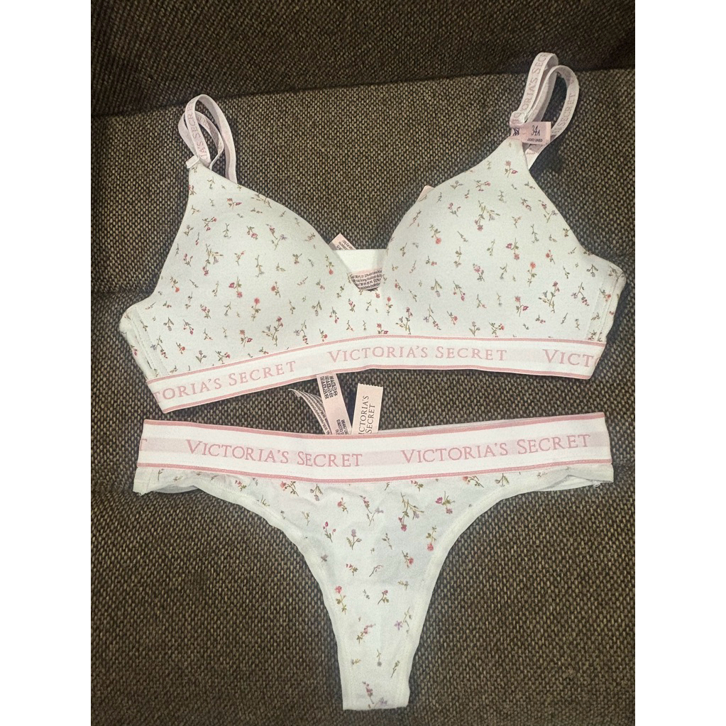 ของพร้อมส่ง Set Bra Victoria’s Secret วิคเตอเรีย ซีเครต เสื้อใน size 34A(A75) กกนขอบโลโก้ Thong มี s
