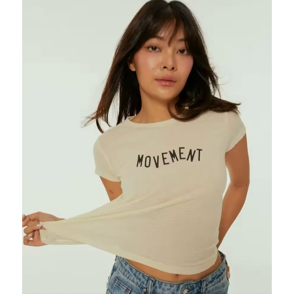 Rally Movement Slim-fit tee - เสื้อยืดลาย โลโก้ Movement ทรง Slim-fit
