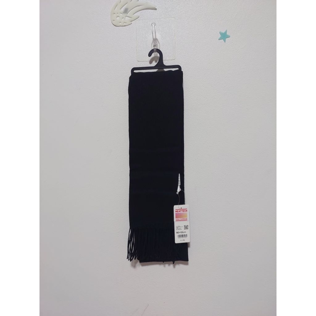 ผ้าพันคอ uniqlo heattechสินค้ามือ1 จากญี่ปุ่น สีดำ