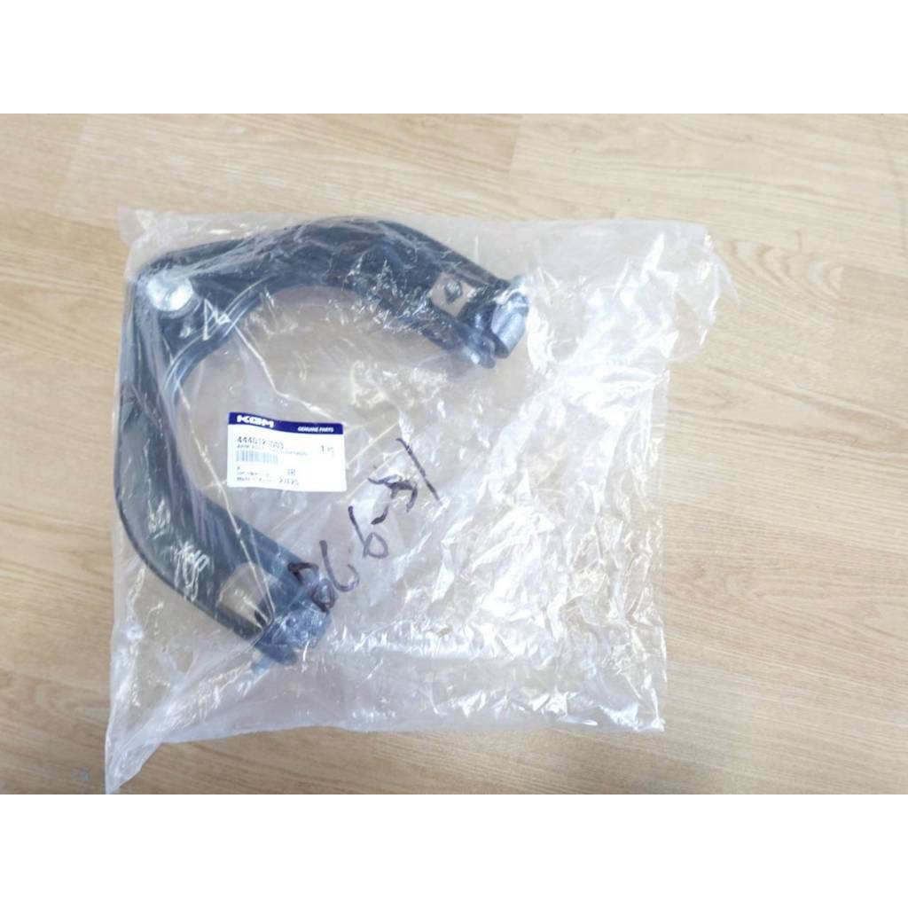 ปีกนกหน้าตัวบน SSANGYONG Stavic I/II SV200 SV270