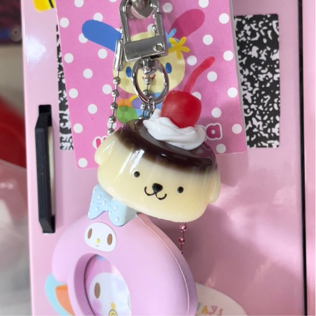 pompomding🍮🍒 พวงกุญแจปอมปอมดิ้ง พวงกุญแจเรซิ่น | Komsemari