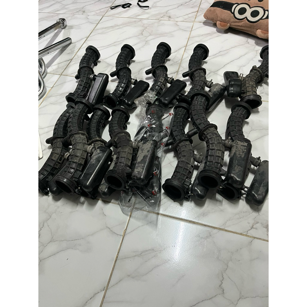 ท่อกรองยางpcx160มือสอง