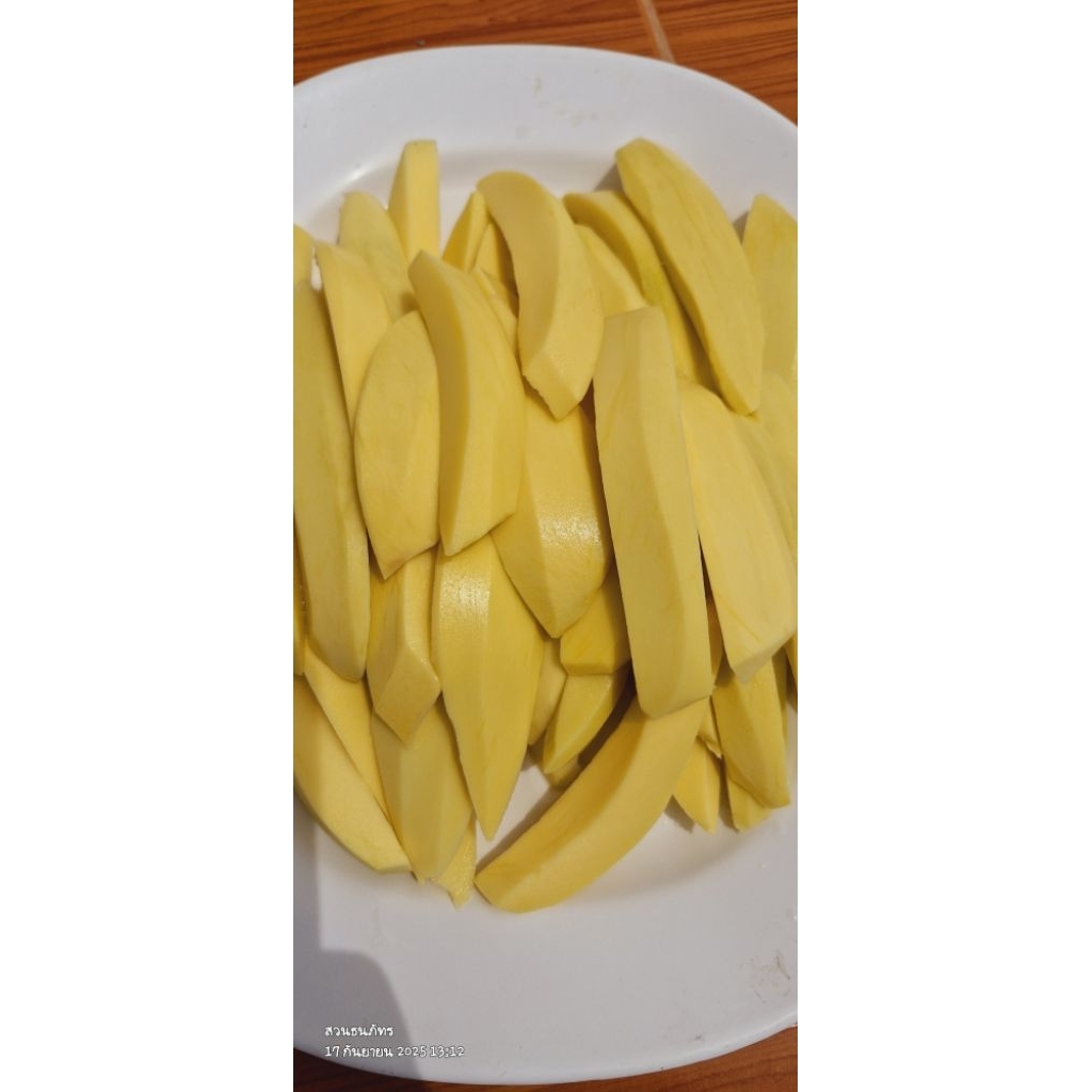 1 กิโลกรัม มะม่วงแช่อิ่ม หวานนำอมเปรี้ยวนิด กรอยอร่อย แถมพริกเกลือ