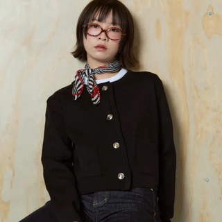 Bemingtop1020(S-XL)-BMG Shiki Knit – คาร์ดิแกนเรียบหรู ดีเทลกระดุม BMG กับกระเป๋าทรงเหลี่ยม