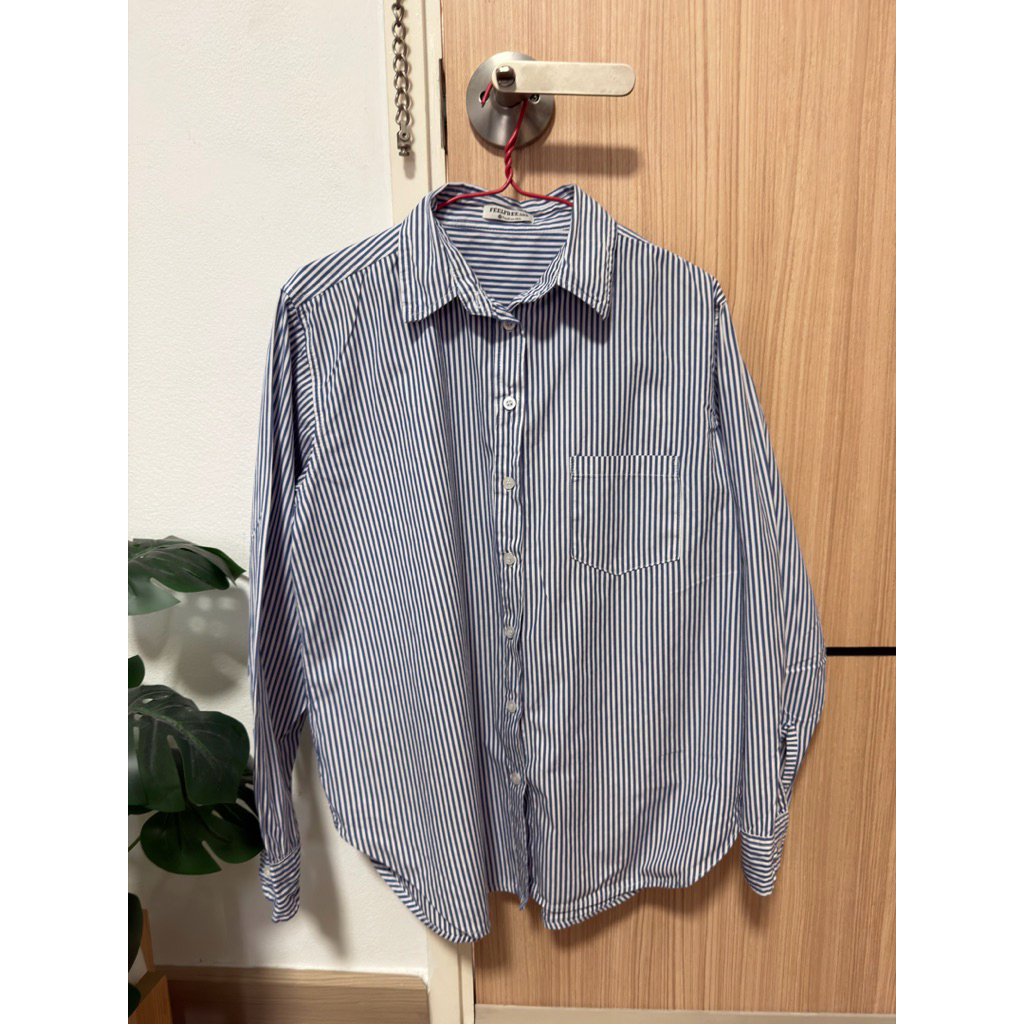 Feel free BKK เสื้อเชิ้ตทรงสวย เบสิค เนื้อผ้า 100% Cotton eqyptian คุณภาพดีมาก