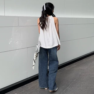 SOPHIA TOP | เสื้อแขนกุด คอเปีย ผ้าลายอัดยับ สวยหรู ดูแพง และใส่สบายมาก