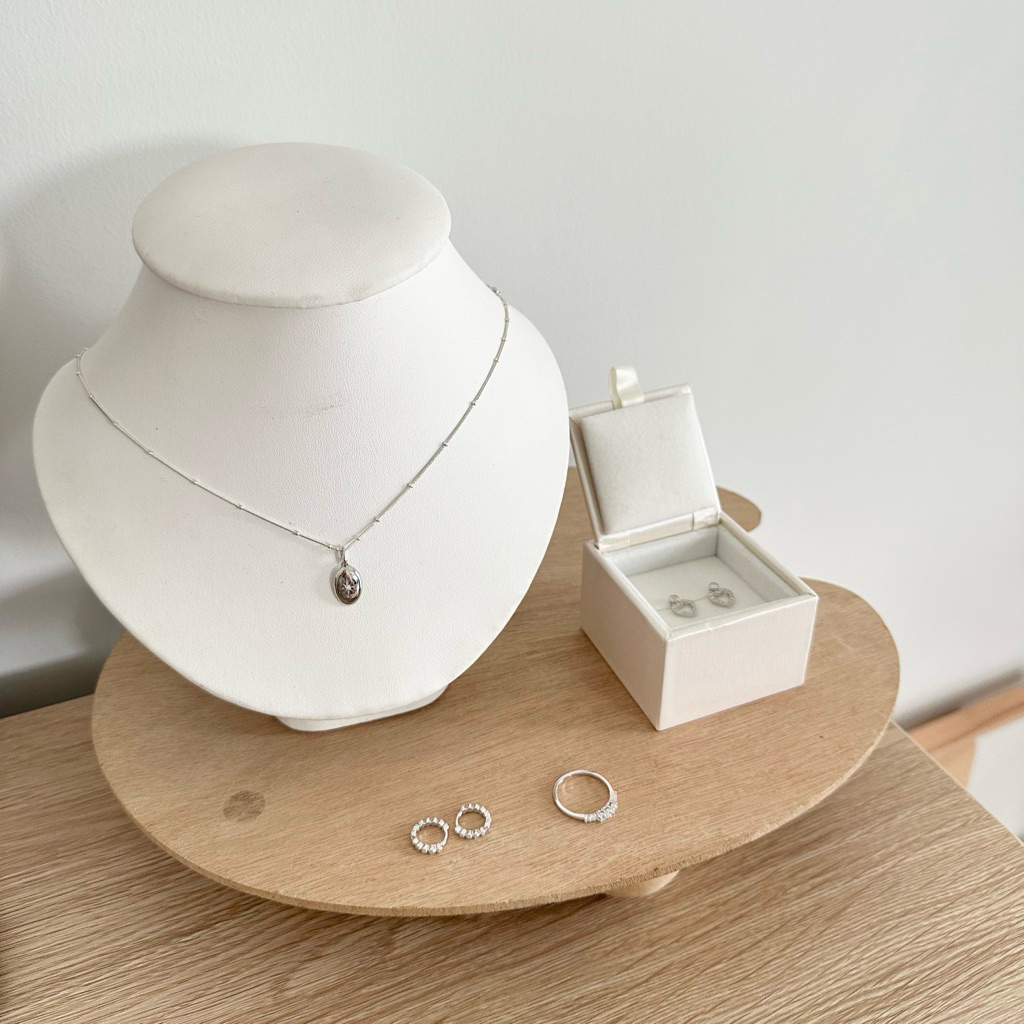 winterwinter silver925 jewelry : สร้อยสลักดาว ฝังเพชร ( new ! )