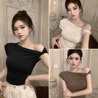 Beryl เสื้อเปิดไหล่เซ็กซี่สำหรับฤดูร้อน ดีไซน์เฉพาะตัว เสื้อ…