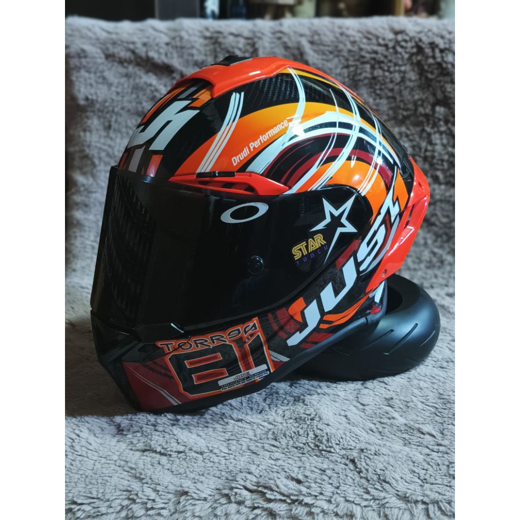 หมวกกันน็อค JUST1 รุ่น J-GPR TORRES REPLICA/RED (GLOSSY) ไซส์ L