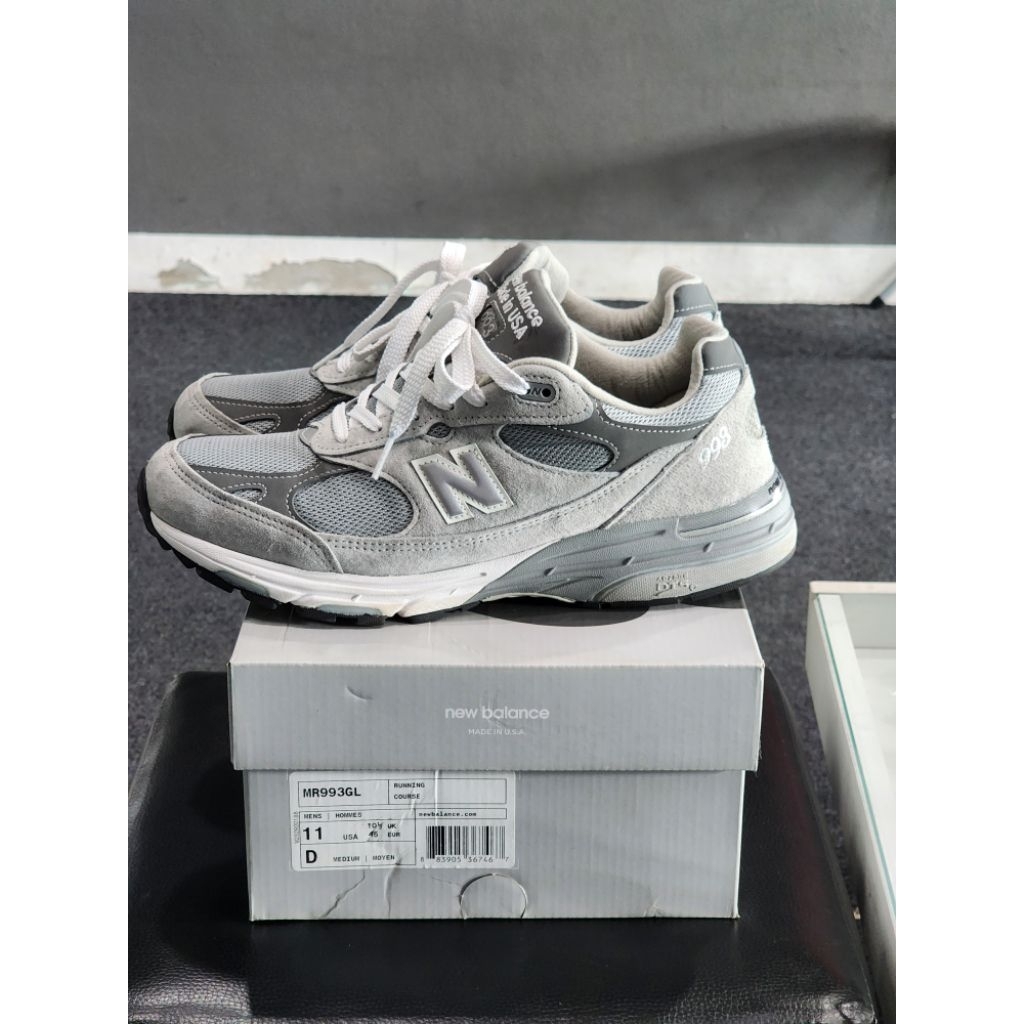 New Balance 993GL 11us 29cm แท้ มือสอง 95% ใส่น้อย มีเลอะนิดหน่อย