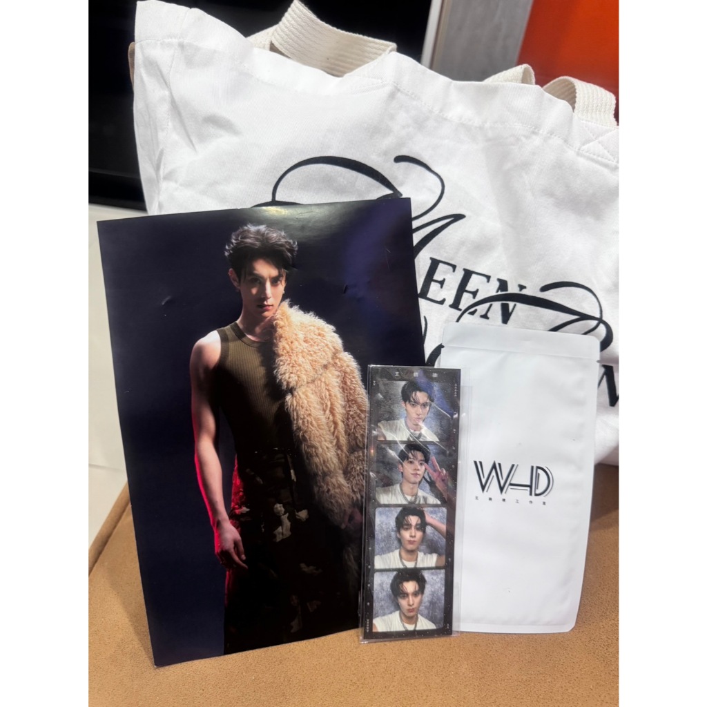 (FC) Set ของที่ระลึก 2024-2025 Dylan Wang D.PARTY CONCERT IN BANGKOK