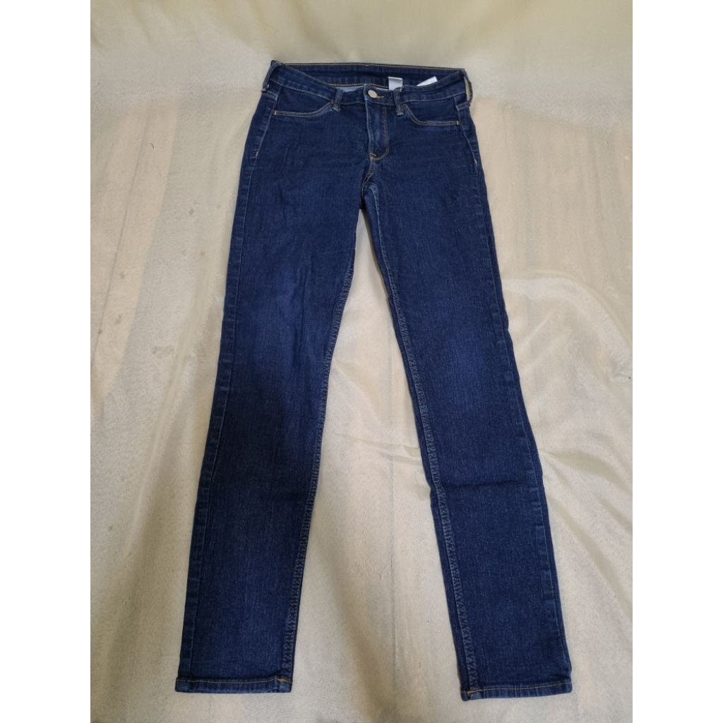 z52. H&M &denim กางเกงยีนส์ผู้หญิงแบรนด์แท้มือสอง สภาพ 90%