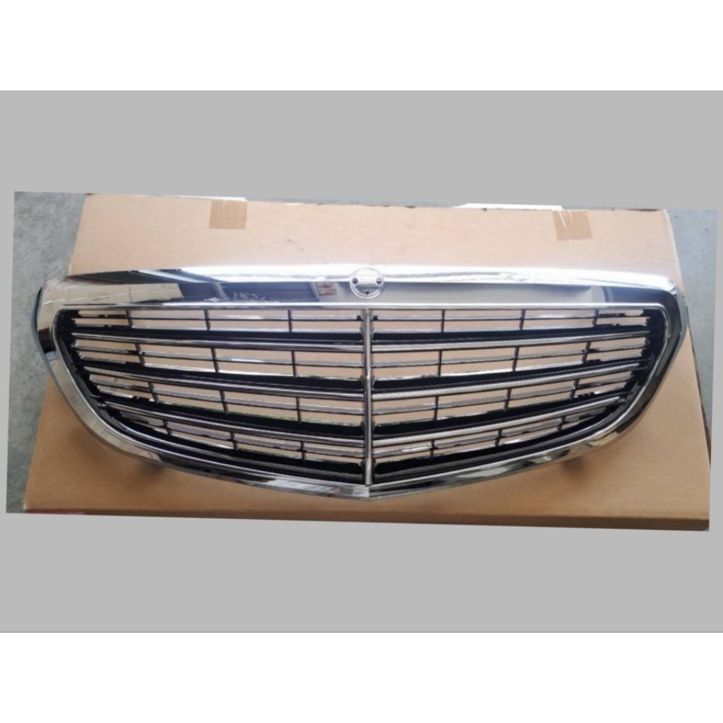 กระจังหน้า MERCEDES BENZ W212 ปี 2014