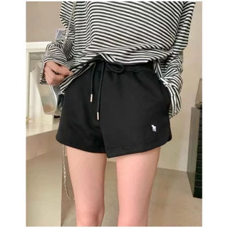กางเกงขาสั้นผู้หญิง สีพื้น ฟรีไซส์ ด้านหน้ามีปัก