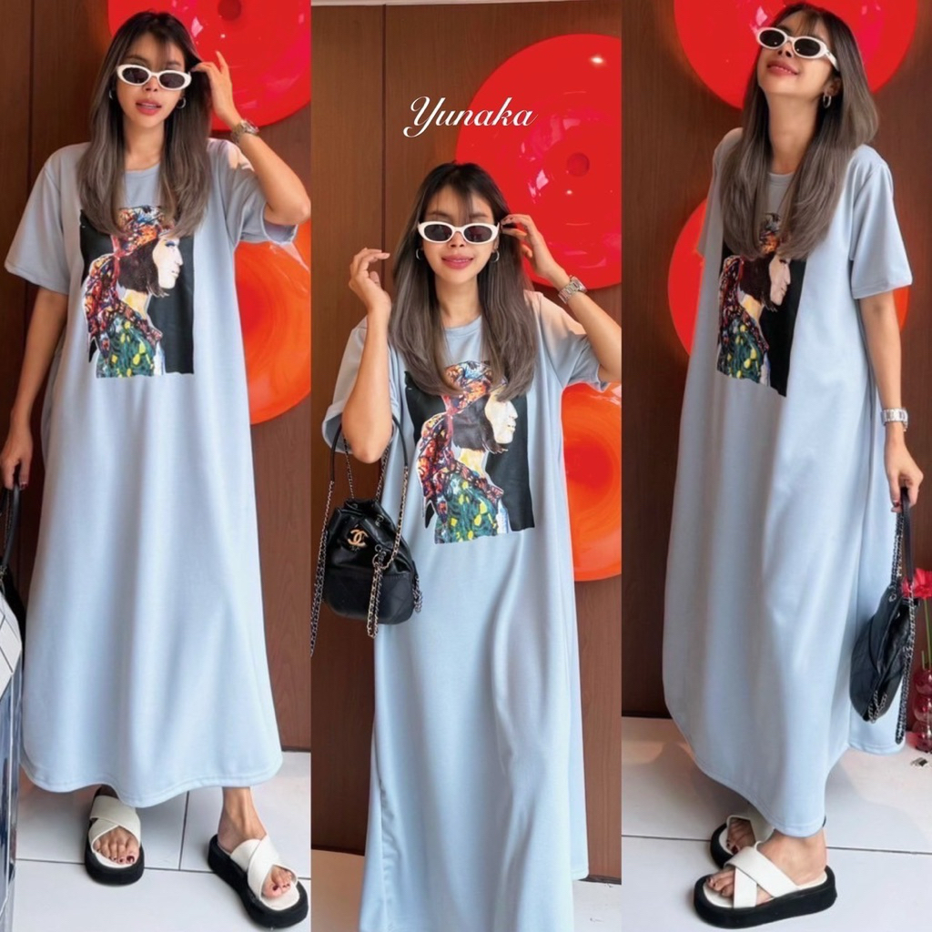 เดรสคอกลมแขนสั้น ทรงปล่อยแบบ oversize สกรีนลายผู้หญิง เจาะกระเป๋าข้าง 2 ข้าง ผ่าข้าง