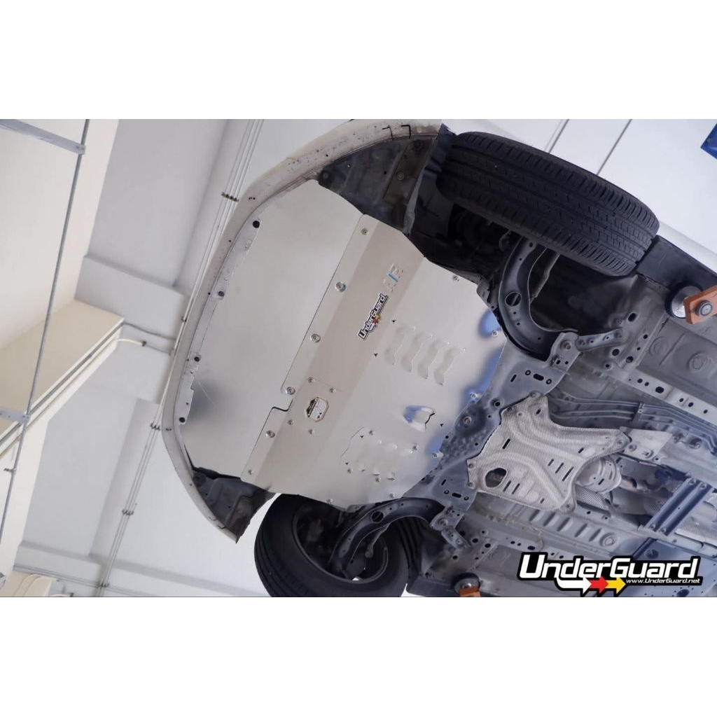 UNDERGUARD แผ่นปิดใต้กันชน แผ่นปิดใต้ท้อง Mazda 2 แข็งแรง ทนทาน ไม่เป็นสนิม ของแท้ 100%