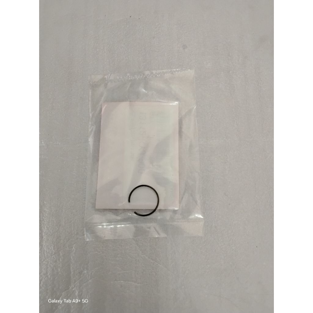 กิ๊ปล๊อกสลักลูกสูบของแท้HONDA100 %สำหรับใส่รถHONDA#CBR-250#HONDA#CBR-300ใช้ได้ด้วยกันของแท้HONDA100%