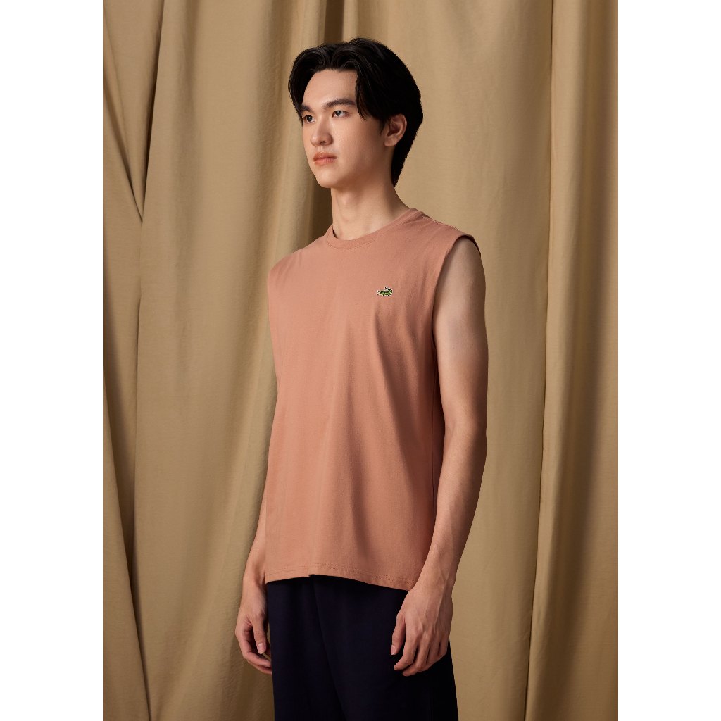 CROCODILE MOCHA MOUSSE BROWN CUSTOM FIT SLEEVELESS TANK เสื้อยืดคอกลมแขนกุดสีนำ้ตาลมอคค่ามูสทรงคัสตอ