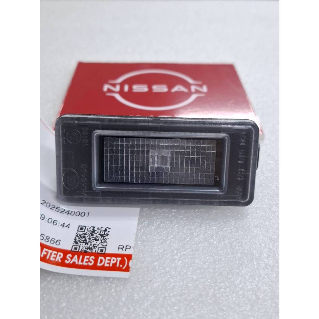 ไฟส่องป้ายทะเบียนหลัง ใช้ได้ทั้งด้านซ้ายและด้านขวา NISSAN ALMERA TURBO N18 BFEAM-8990E LAMP ASSY-LICEN