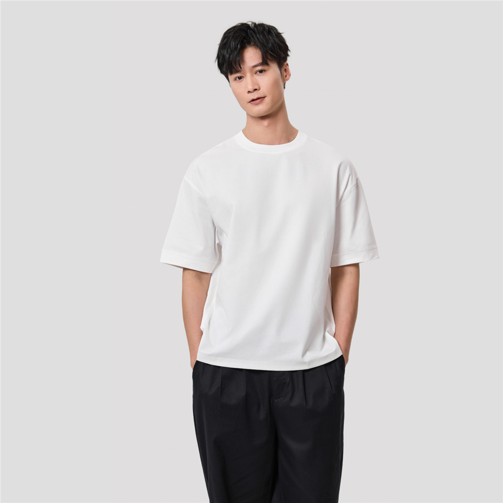 GIORDANO เสื้อยืดผู้ชาย Men's Oversized Sorona Tee 01025253