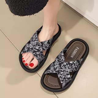 รองเท้าแตะใส่เที่ยว ทันสมัย พื้นนุ่ม เปิดนิ้ว สวมใส่สบาย เหมาะสำหรับใส่กลางแจ้งใส่เทียวสวยๆ พร้อมส่ง BB026