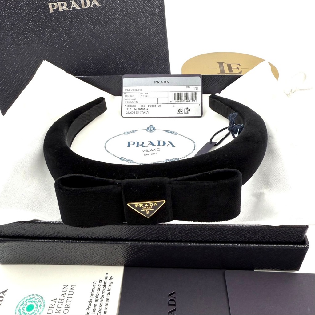 Prada ที่คาดผม Logo Velvet Hairband 1IH090 (F0002) สี Black ของแท้ 100%