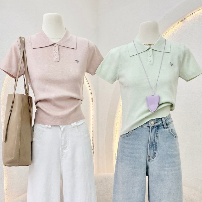 เสื้อไหมพรมคอปกผ้ายืดปักหมุดโลโก้สุดน่ารัก  เนื้อผ้านิ่มมากใส่แล้วไม่คัน งานป้าย waya