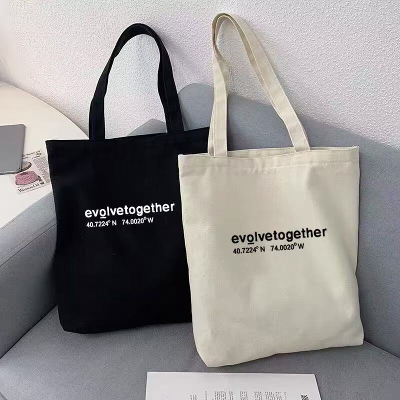 กระเป๋าผ้า evolvetogether ขนาด 34*38CM