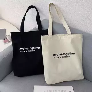 กระเป๋าผ้า evolvetogether ขนาด 34*38CM