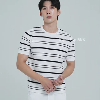 StylePop เสื้อคอกลมทรงเกาลี เสื้อผู้ชาย ผ้าถักลายทาง (ผ้านุ่มใส่สบาย) Knit Polo Shirt SM21
