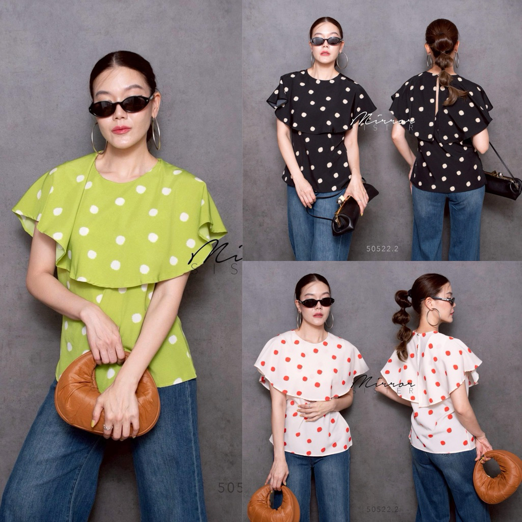 Mirrorsister 50522.2 เสื้อลายจุด แต่งระบายคลุมตั้งแต่บ่าถึงอก ทรงสวยใส่ง่าย มีซิปด้านข้างเพื่อความสะดวกขณะสวมใส่ – โปรปัง