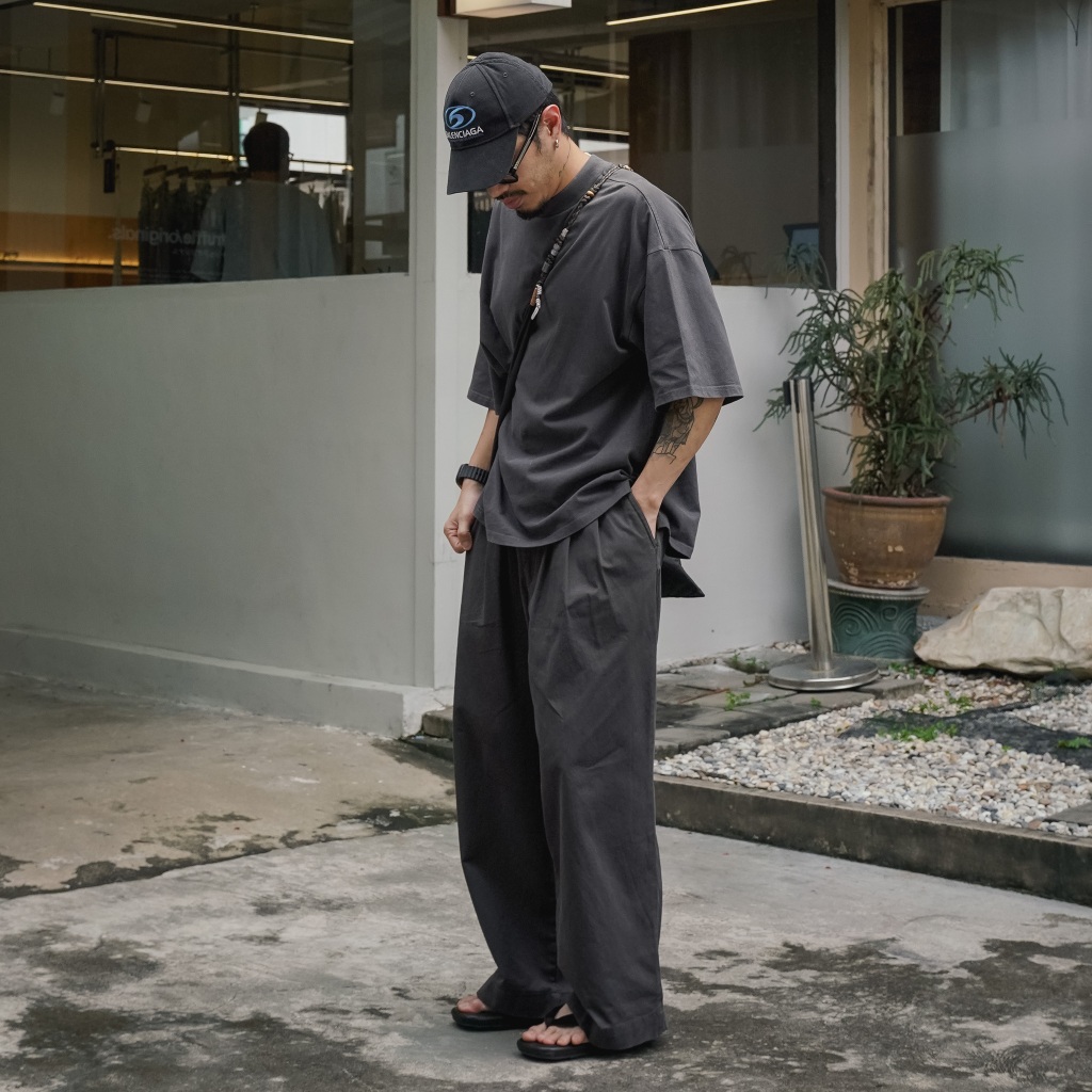 TRUFFLE STUDIO WIDE PANTS - กางเกงขาวยาว ทรง Sportwear