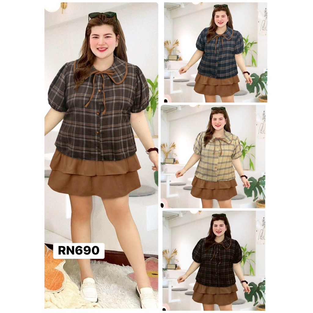 RN690.เสื้อสาวอวบลายสก็อตปกบัว กระดุมหน้า มีสายมัดเอวอก50“